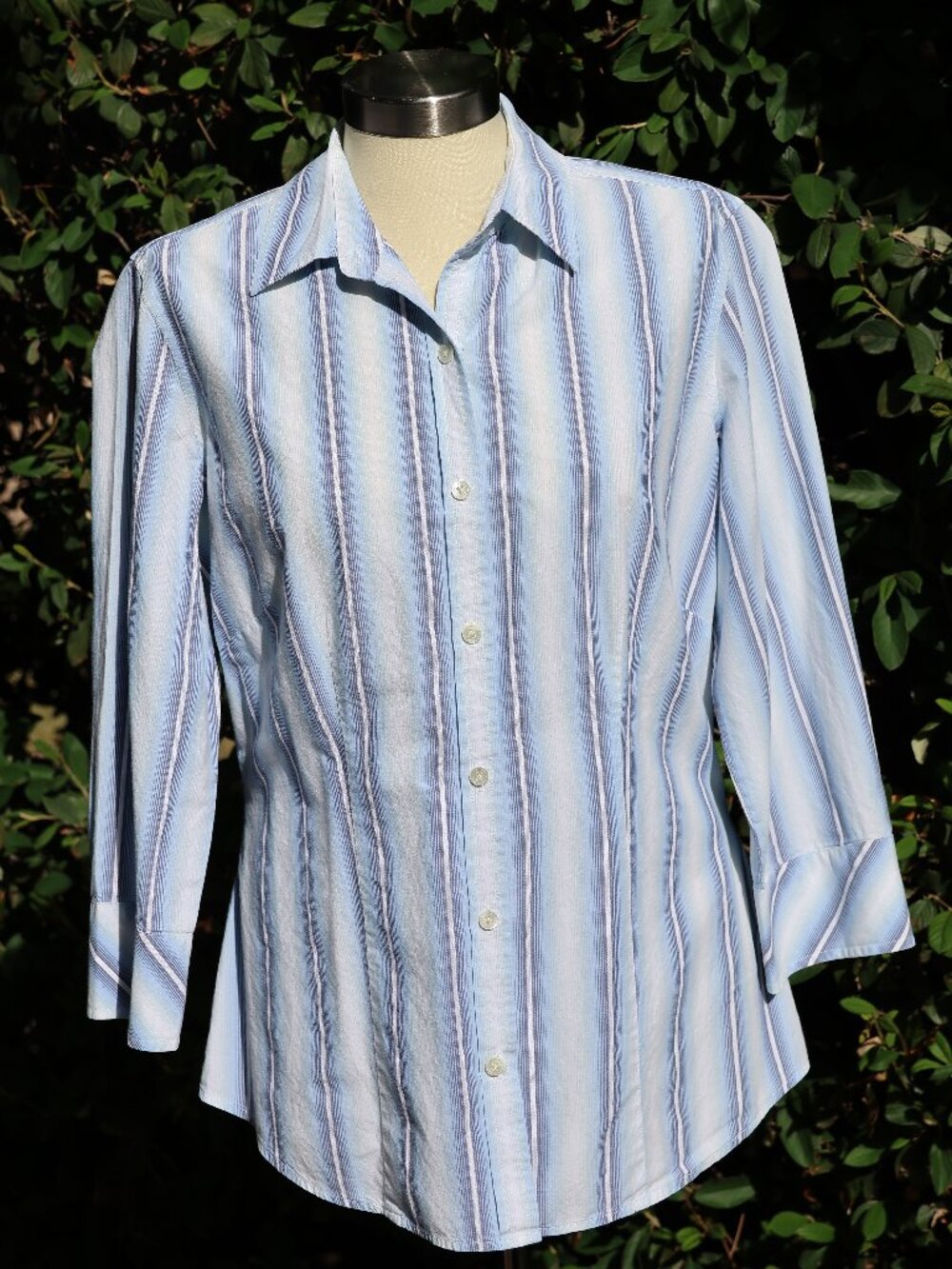 Banana Republic Blue/White Striped 3/4 Length Sleeve Top
